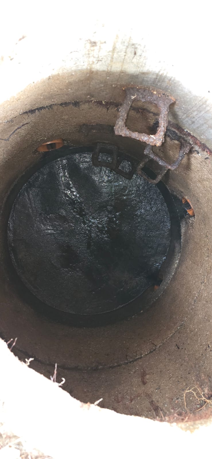 Sauberer Betonschacht